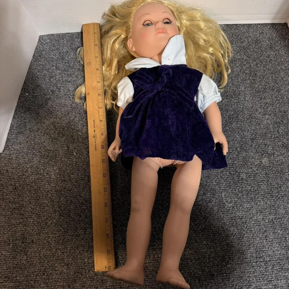Cititoy Blonde Girl Play Doll 18 Inch Blue Eyes Purple Velvet Dress Outfit